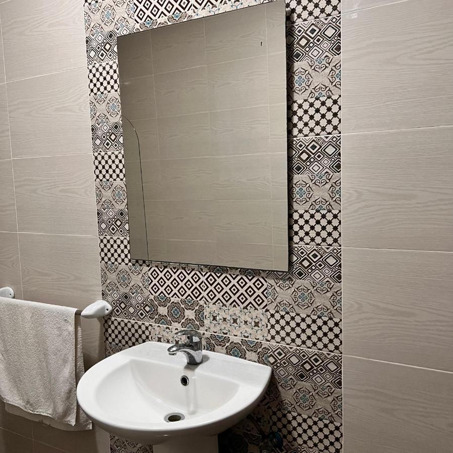 F4 1, Private Double With Private Bathroom And Balcony